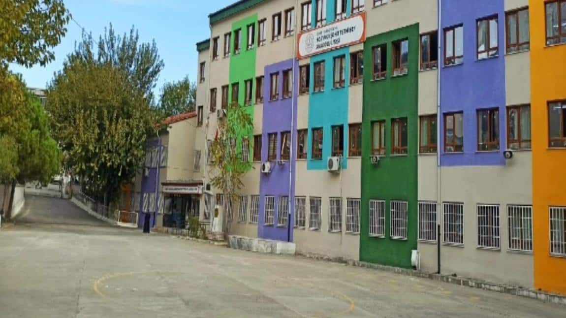 Şehit Fethi Bey Anadolu Lisesi